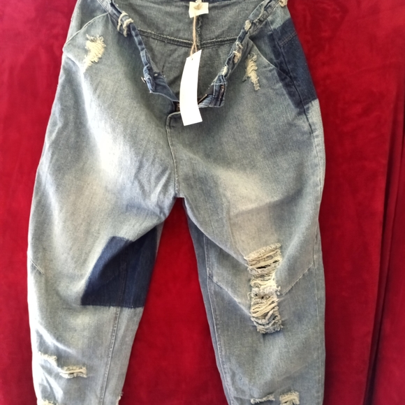 Jeans - Picture 3 of 4